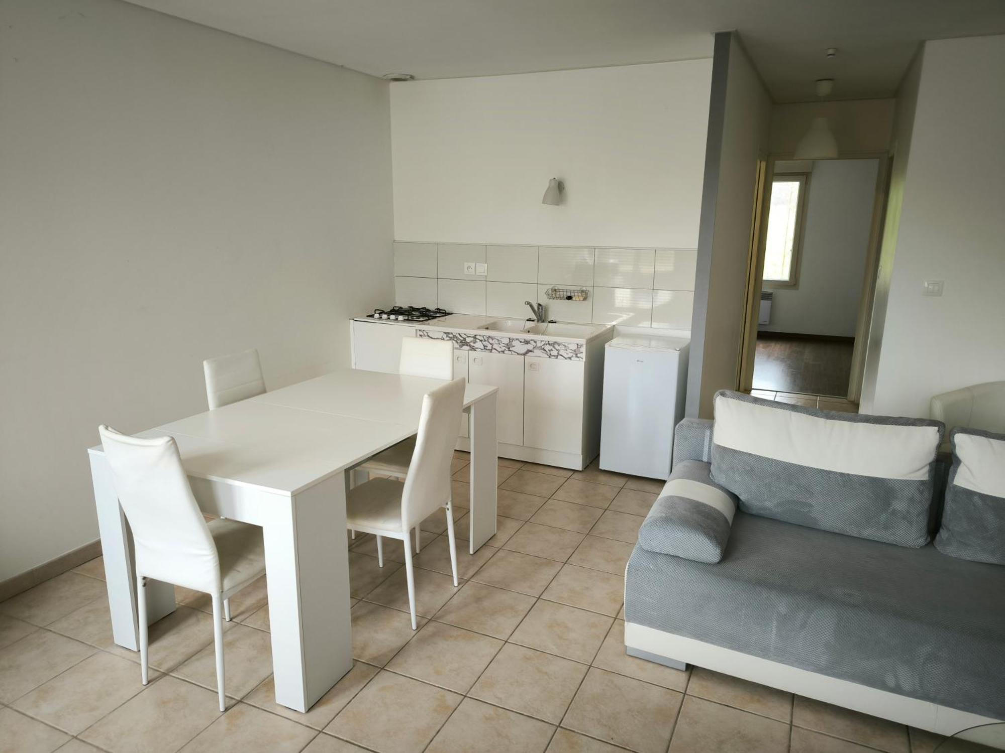 Apartment Hebergements Sylvain Neuilly-l'Eveque